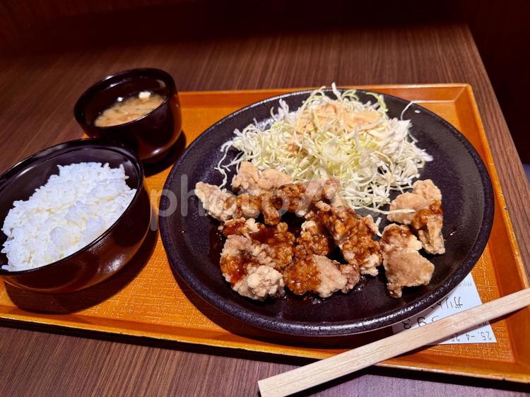 スタミナ定食（豚の唐揚げ） 食事,ご飯,豚の唐揚げの写真素材