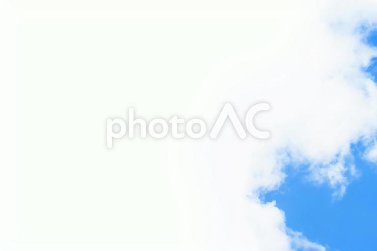 余白多めの青空の背景画像 5704 夏,夏休み,さわやかの写真素材