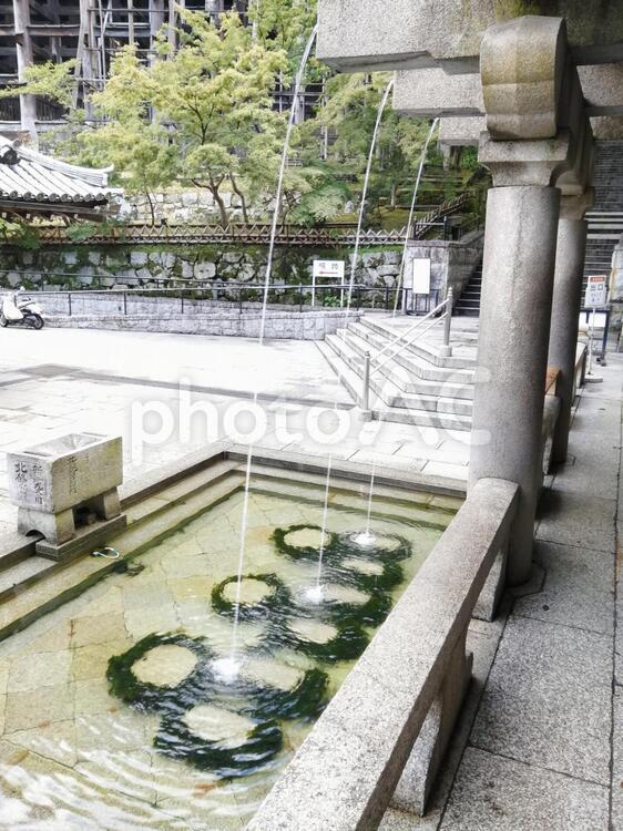 清水寺　音羽の滝　横から 清水寺,音羽の滝,横からの写真素材