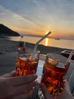 Photo, setting sun, cheers, drink, 