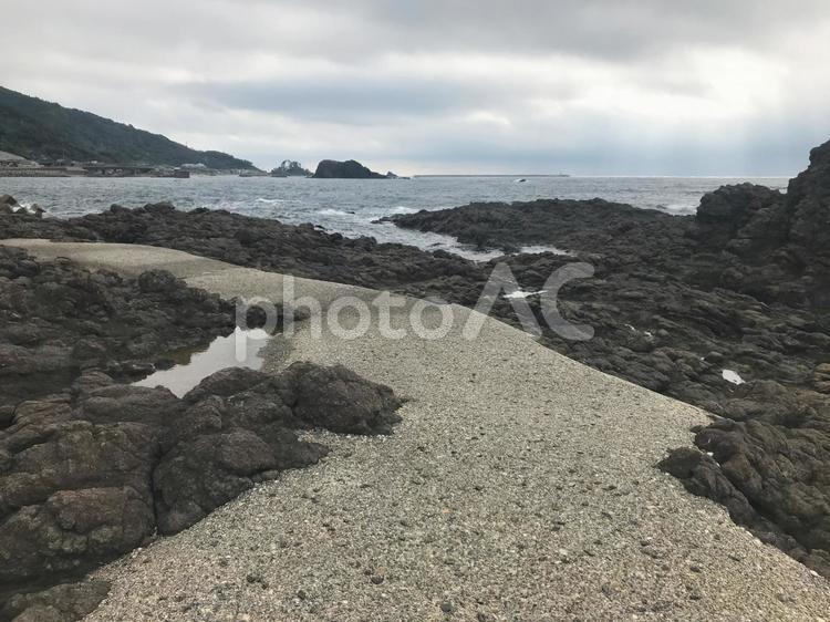 海辺の磯場を散策2 海辺,磯場,海の写真素材