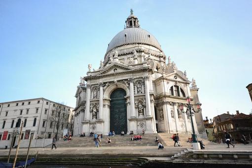 ヴェネツィア 聖堂 ヴェネツィア 聖堂 ヴェネツィア,イタリア,サンタマリアデッラサルーテ教会の写真素材