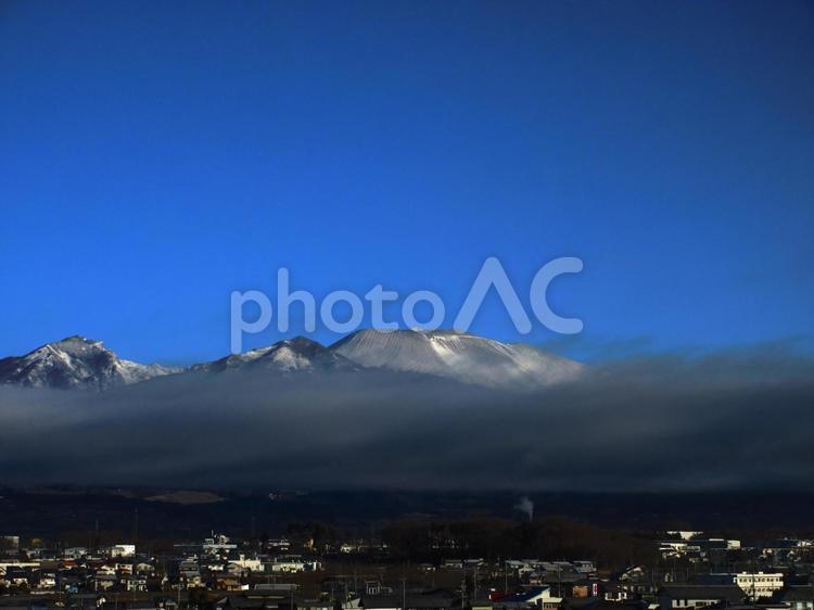 長野県-佐久市街と浅間山 浅間山,山,活火山の写真素材