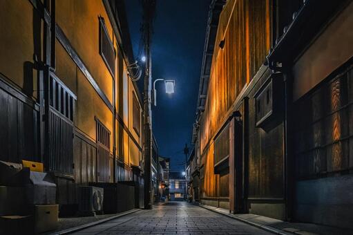 祇園の裏路地 京都,京都市,祇園町の写真素材