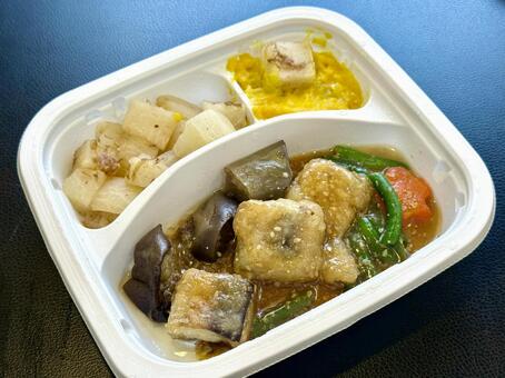 健康的な冷凍弁当 冷凍弁当,煮付け,かぼちゃサラダの写真素材