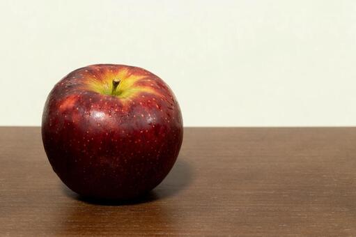 秋映（りんご） 果物,果実,フルーツの写真素材