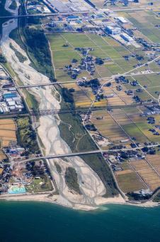 富山県滑川市の早月川河口海岸を空撮 空撮,富山県,滑川市の写真素材