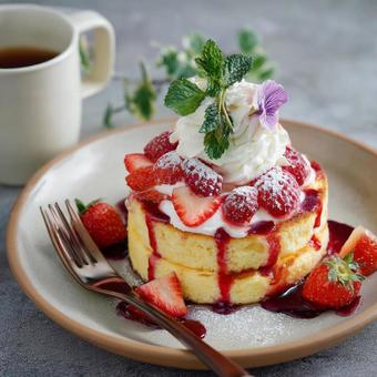 いちごのパンケーキ いちごのパンケーキの写真