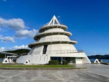 有明海に映える建築美 三角港ターミナル 有明海に映える建築美 三角港ターミナル 三角港,フェリーターミナル,港の写真素材