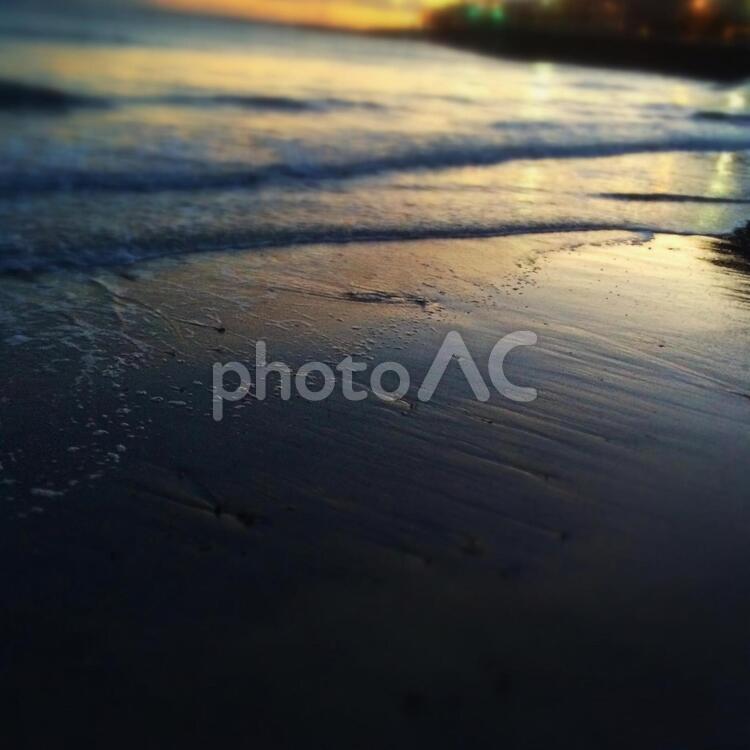 夕暮れの海 浜,反射,水域の写真素材