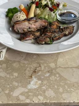 ヘルシーなお肉とサラダのランチプレート ヘルシーなお肉とサラダのランチプレート カフェ,カフェメニュー,店内の写真素材