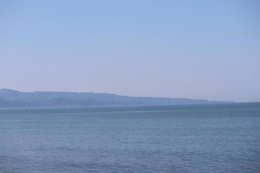海と空と半島の見える風景の写真
