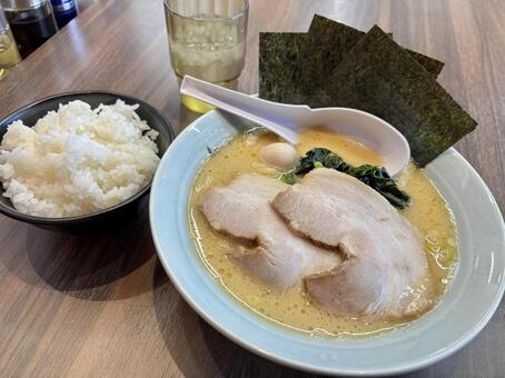 ラーメンライスのセット ラーメン,ラーメン屋,食べ物の写真素材