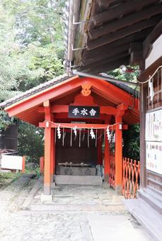 紀州東照宮　手水舎の写真