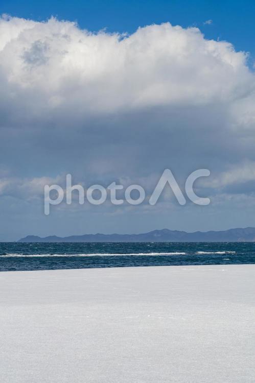 冬、雪が積もったビーチ。青森、合浦公園 冬,雪,ビーチの写真素材