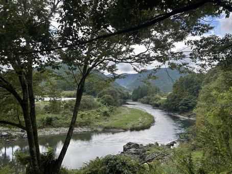 蛇行する根尾川 蛇行する根尾川 根尾川,川,蛇行の写真素材
