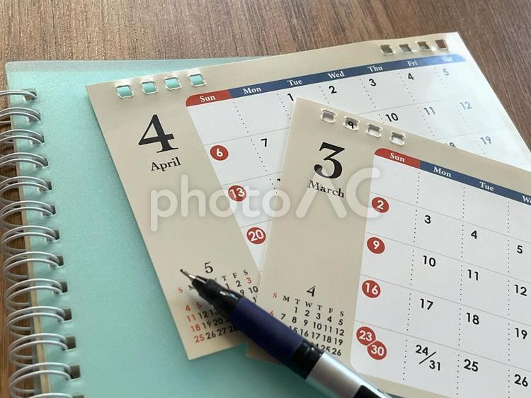 年度末と新年度の仕事に励む！3月4月 年度末,新年度,3月の写真素材