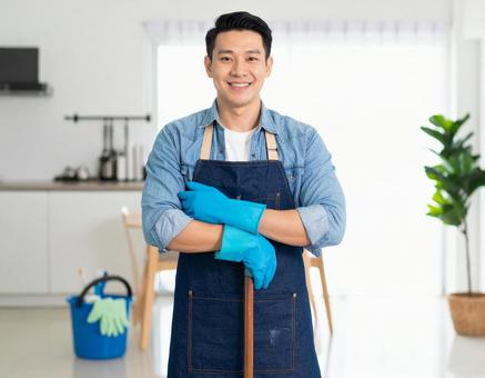 家の掃除にをはじめようとする人 家の掃除にをはじめようとする人の写真