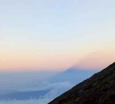 影富士 影富士 富士山,影富士,富士登山の写真素材