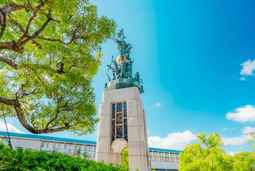 【鳥取】鳥取駅前のモニュメント 鳥取駅,駅前,駅の写真素材