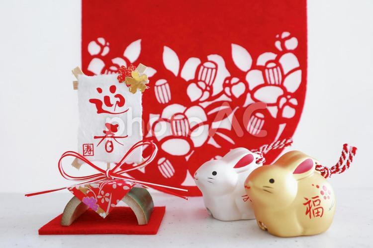 年賀状素材 うさぎの干支の置物 うさぎ,干支,年賀状の写真素材