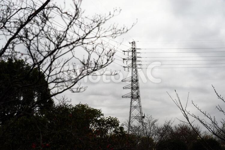 鉄塔がある風景 鉄塔,送電線,電線の写真素材