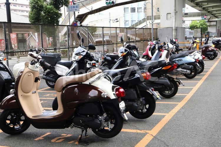 バイク専用駐車場（バイク駐車場）2 バイク駐車場,バイク専用駐車場,バイクの写真素材