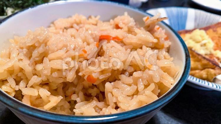人参と牛蒡の炊き込みご飯 人参,牛蒡,炊き込みご飯の写真素材