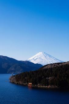 Lake Ashi and Mt. Fuji, toit de chaume, une maison en bois, lac ashinoko, JPG