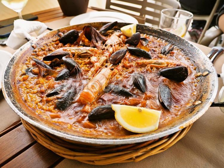 パエリア ムール貝,スペイン料理,タパスの写真素材