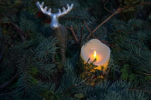 あかりーろうそくのあかり あかり,灯り,ろうそくの写真素材