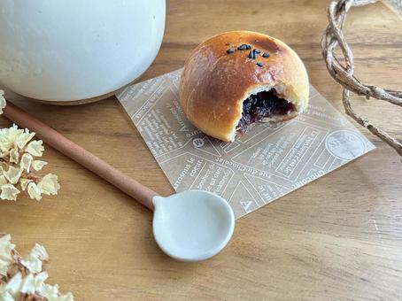 カフェオレとミニあんぱん カフェオレ,コーヒー,あんぱんの写真素材