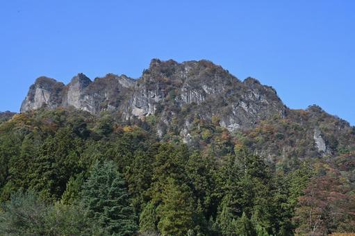 妙義山の大の字と紅葉 妙義山,山,奇岩の写真素材