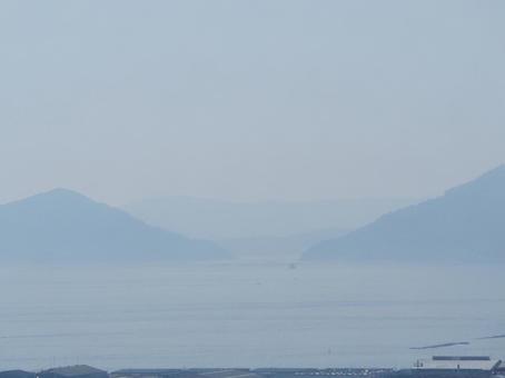 宮島サービスエリアから見た瀬戸内海の眺望 宮島サービスエリアから見た瀬戸内海の眺望の写真