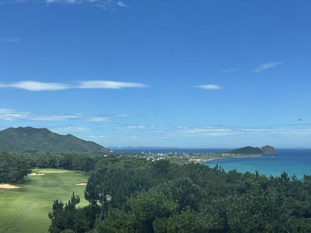 ゴルフ場から見える風景 ゴルフ場から見える風景 森,雰囲気,自然の写真素材