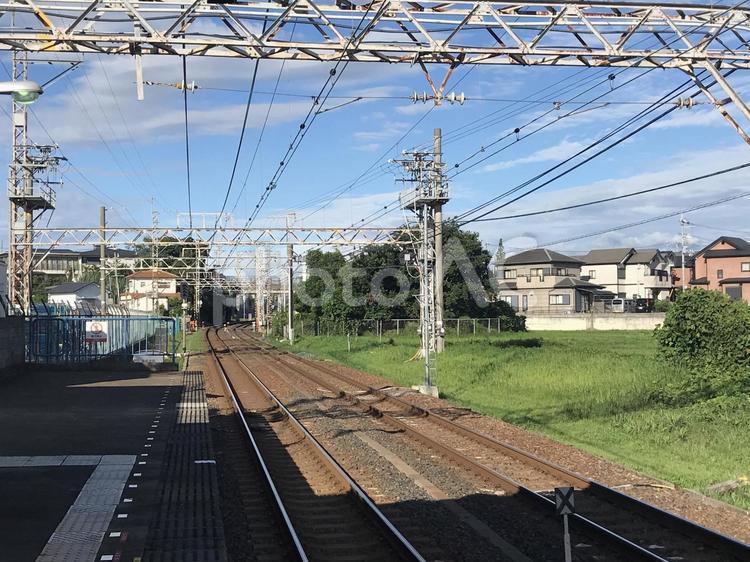 駅構内から見た線路・南海電車 鉄道,列車,交通機関の写真素材