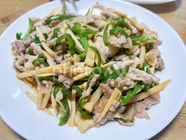 ピーマン少な目の青椒肉絲 チンジャオロース,青椒肉絲,中華料理の写真素材