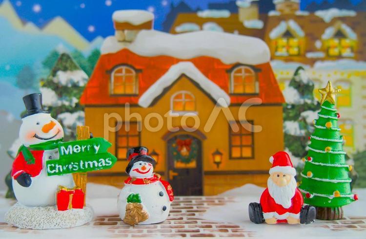 サンタクロースとスノーマンがやって来た サンタクロース,クリスマス,カラフルの写真素材