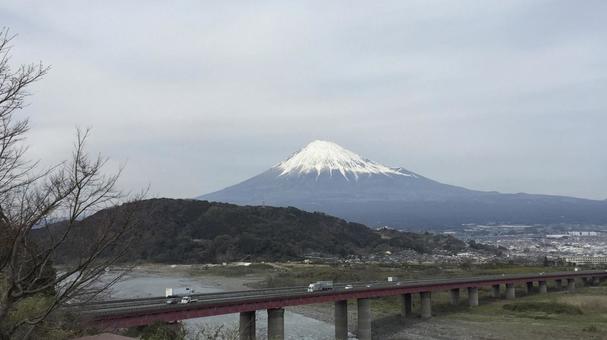 富士川と富士山 富士川と富士山 富士川,富士山,橋の写真素材