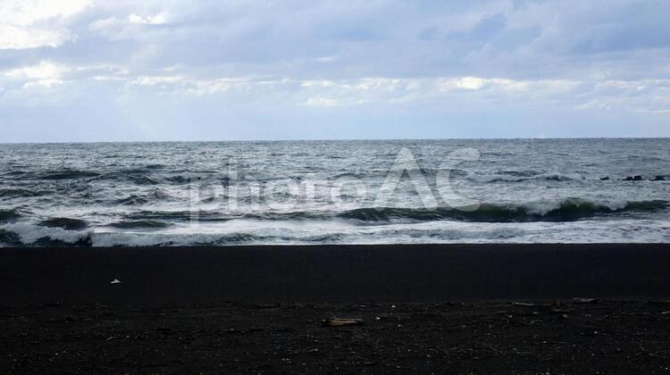 北国の少し荒い海 海岸,荒海,波浪の写真素材