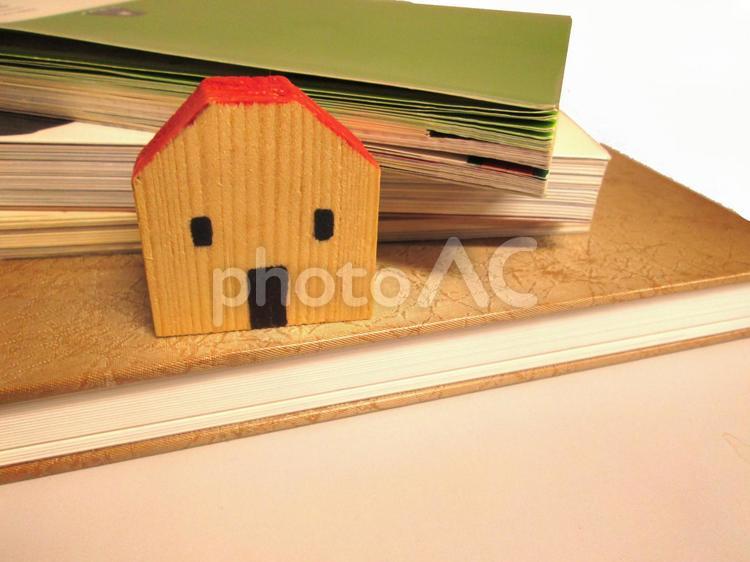 家について調べる4 家,マイホーム,住宅地の写真素材