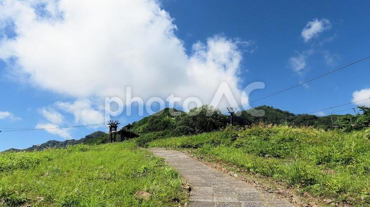 白馬五竜植物公園　夏の空 白馬五竜高山植物園,夏山,空の写真素材