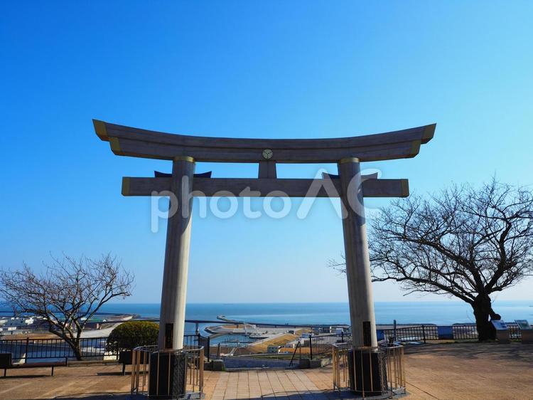 海の見える神社 神社,海,鳥居の写真素材
