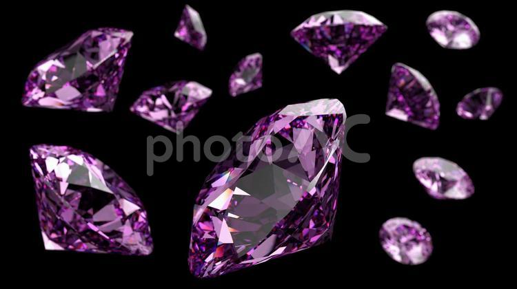 パープル　ダイヤモンド　宝石　黒背景 宝石,ダイヤモンド,宝飾品の写真素材