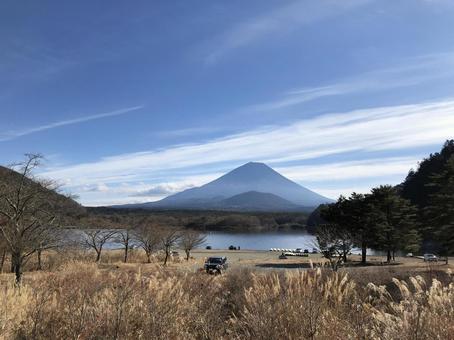 精進湖からの富士山 精進湖からの富士山の写真
