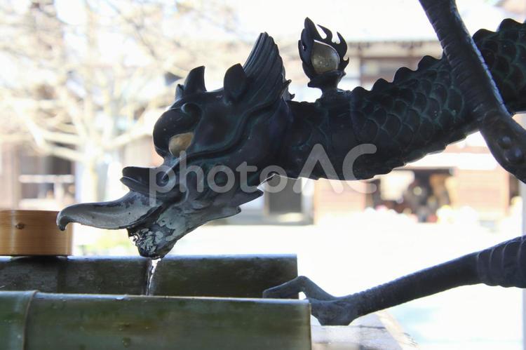 宗像市の鎮国寺の手水舎 宗像市,鎮国寺,風景の写真素材