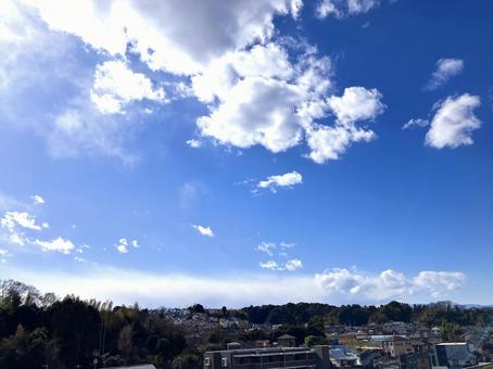青空と街並みの風景 青空と街並みの風景の写真