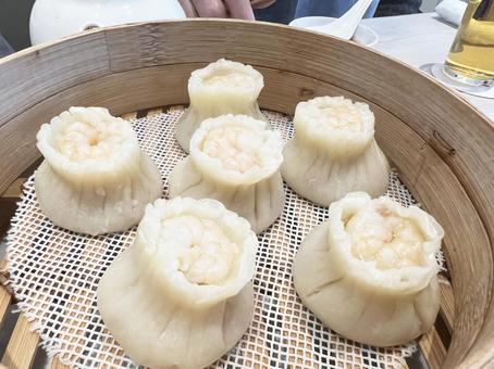 せいろの中の美味しそうなえび焼売 えび,せいろ,焼売の写真素材