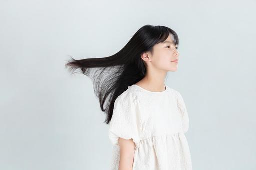 ロングヘアの健康的な女の子 ロングヘア,笑顔,女の子の写真素材