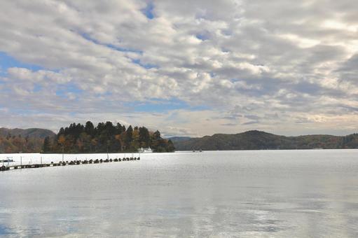 紅葉　野尻湖　長野県の写真